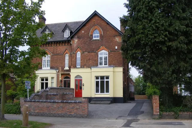Wigginton Road, Tamworth, Staffordshire, photo 1