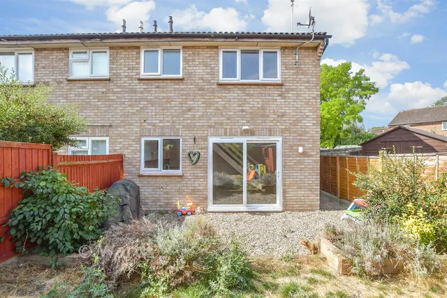 Gassons Road, Snodland, ME6, photo 1