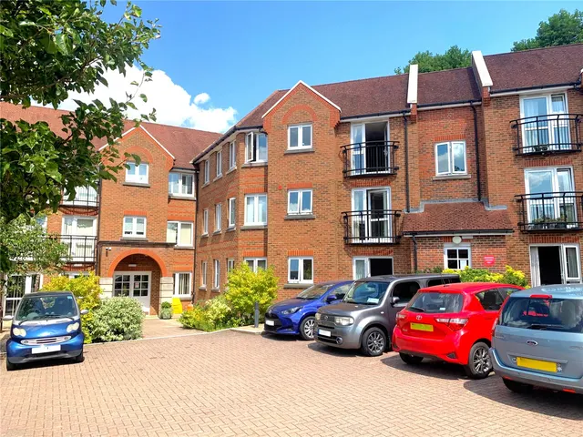 St Agnes Road, East Grinstead, RH19, photo 1