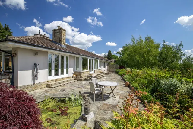 Curly Hill, Ilkley, West Yorkshire, LS29 0DT, photo 1