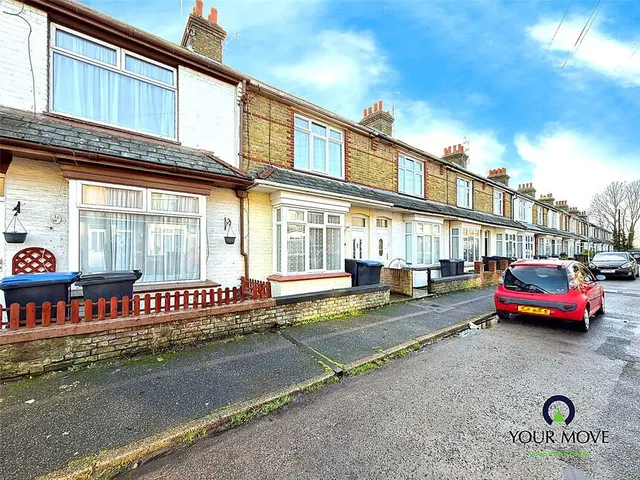 Cheriton Avenue, Ramsgate, CT12, photo 1