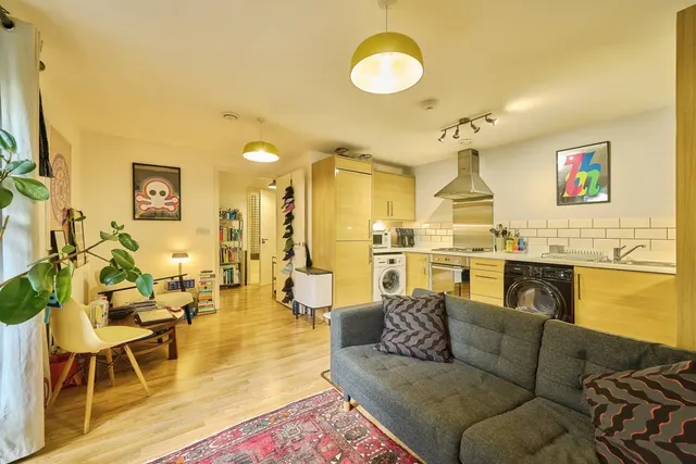 Photo 3 — Guglielmo Marconi Mews, LONDON, London, E3