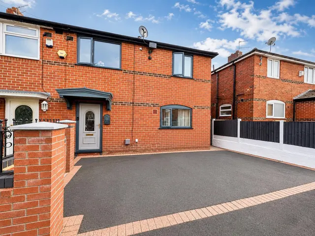 Heathbank Road, Manchester, M9, photo 1