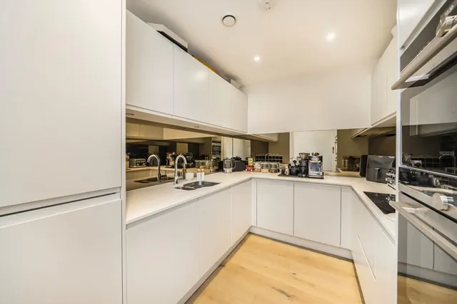 Buckhold Road, SW18, photo 3