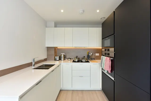 Photo 3 — Flat 35, Skylark Point, 48 Newnton Close, London