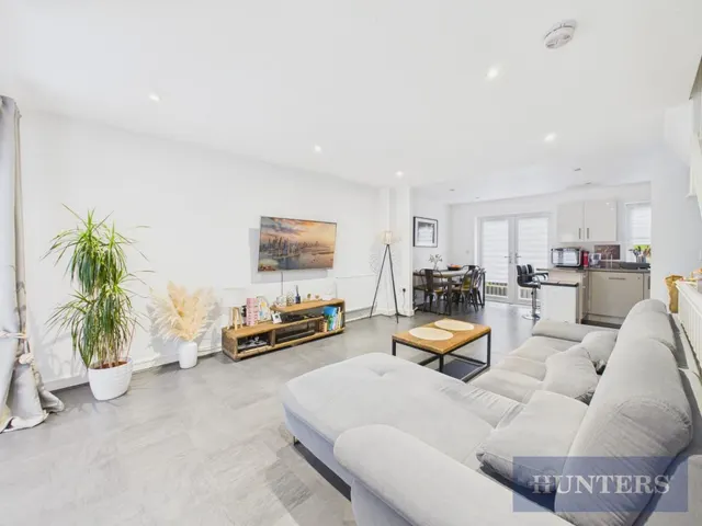 Blueberry Way, Scarborough, YO12, photo 1