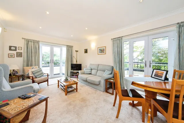 Prenton Lane, Prenton, CH42, photo 2
