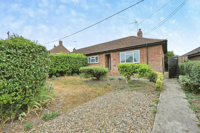 St. Michaels Crescent, Great Cressingham, THETFORD, photo 1