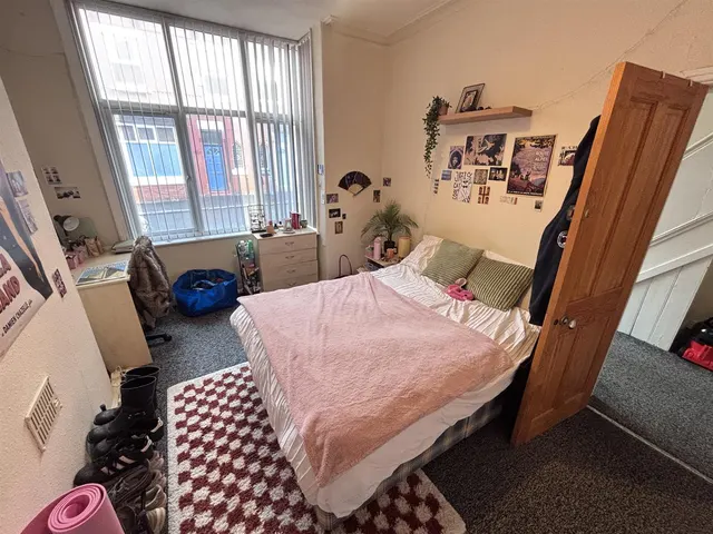 Cedar Grove, Fallowfield, M14, photo 3