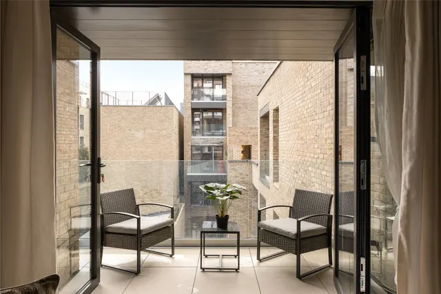 Shepherds Bush Road, W6, photo 2