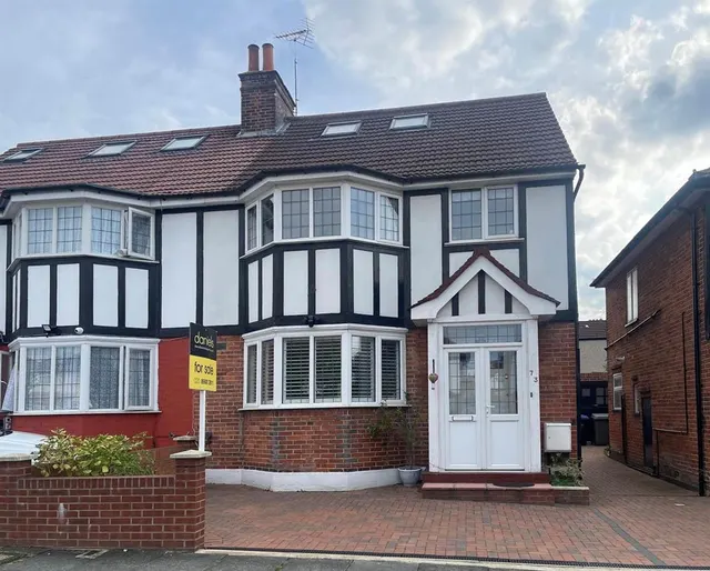 Vivian Avenue, Wembley, HA9, photo 1