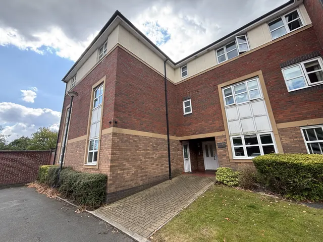 Kingfisher Court, Beamont Drive, Preston, Lancashire, PR1 8UG, photo 1