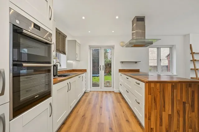 Larnach Drive, Kentford, CB8, photo 2