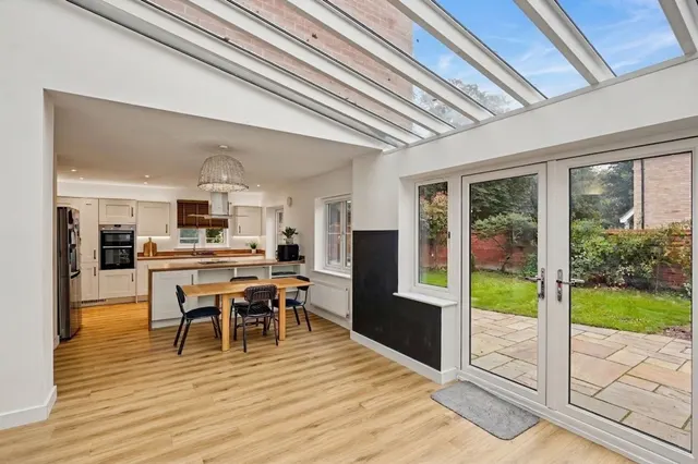 Larnach Drive, Kentford, CB8, photo 3
