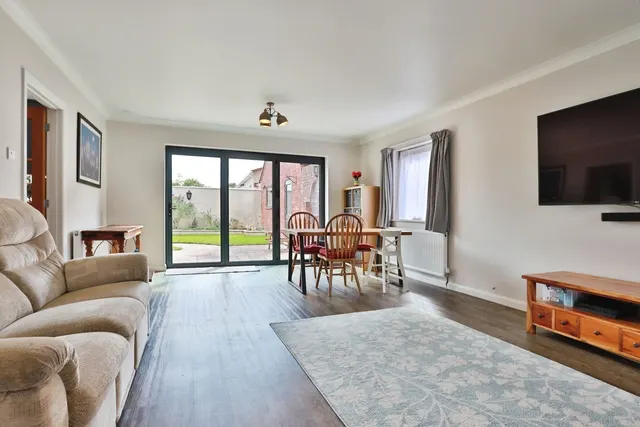 Willow Mead, Bournemouth, BH8, photo 3