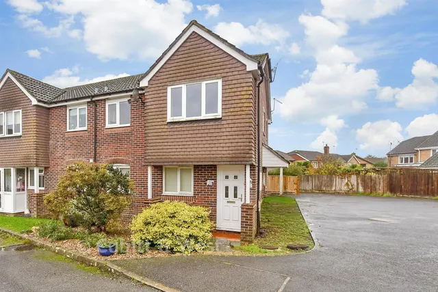 Camelot Close, Southwater, RH13, photo 1