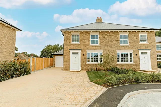 Rose Hill, Ash, Canterbury, Kent, CT3 2HJ, photo 1