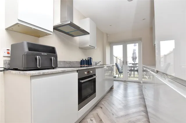 Sterling Rise, Morley, LS27, photo 2
