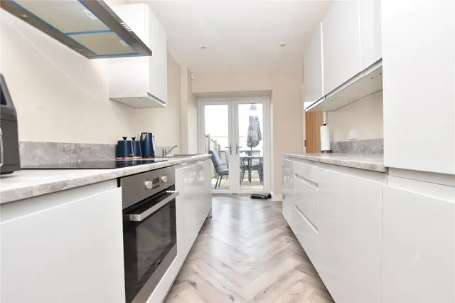 Sterling Rise, Morley, LS27, photo 3