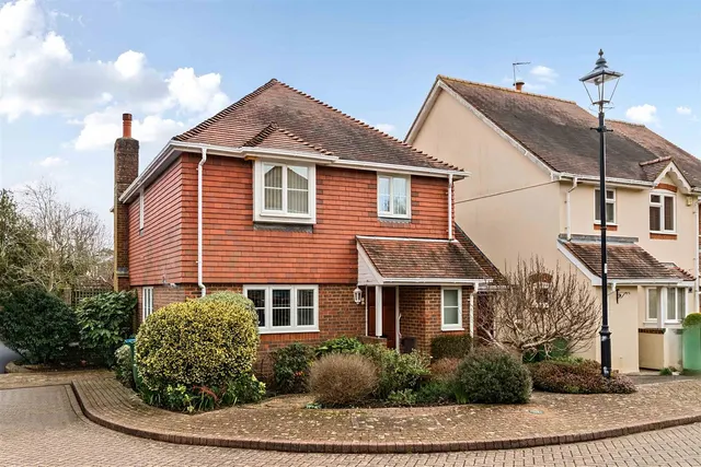 Gainsborough Mews, Titchfield, photo 1
