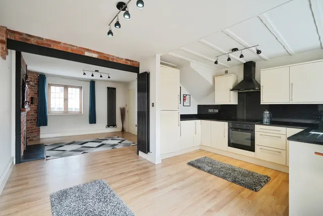 The Callis, Ashby-de-la-Zouch, LE65, photo 3