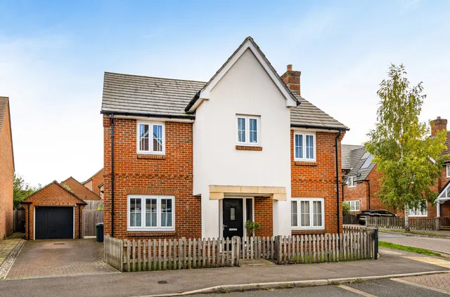 Delamere Gardens, Fair Oak, SO50, photo 1