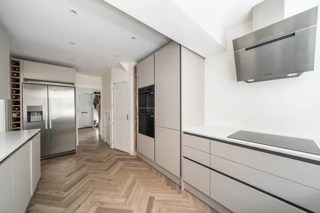 Lovelace Drive, Woking, GU22, photo 3