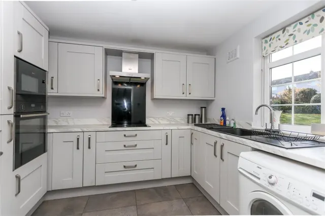 Cheadle Road, Cheadle Hulme, photo 3