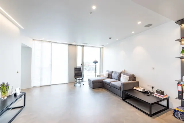 Photo 2 — Apartment 04.03, The Nova Building, 75 Buckingham Palace Road, London