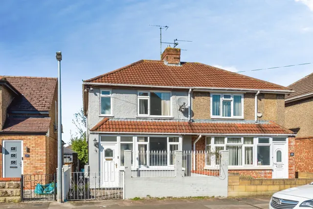 Hughes Street, Swindon, photo 1