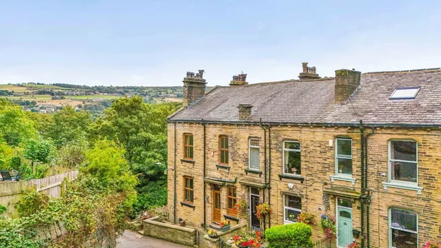 Canal View, Sowerby Bridge, HX6, photo 1