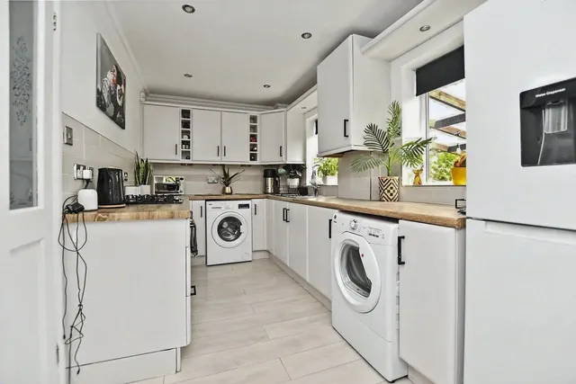 Birchfields Rise, Leeds, LS14, photo 2