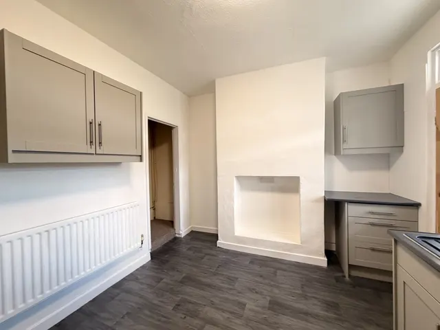 Priestic Road, Sutton-In-Ashfield, NG17, photo 3