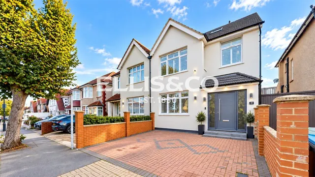 Bowrons Avenue, Wembley, HA0, photo 1