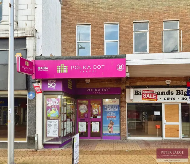 High Street, Rhyl, Denbighshire, LL18 1ET, photo 1