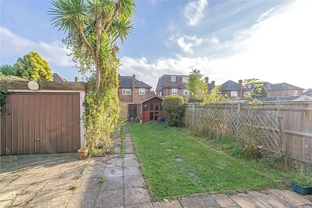 Photo 2 — Malthouse Drive, Hanworth, TW13 6RN