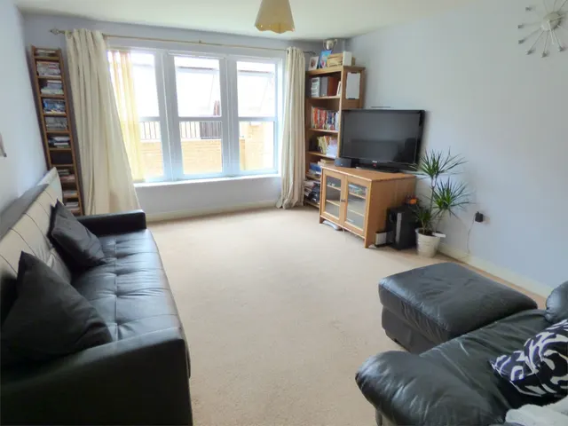 Queen Street, Cleckheaton, BD19, photo 2