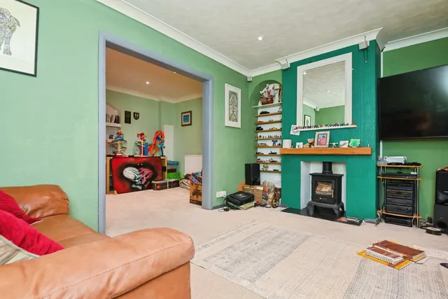 Grove Avenue, Walton On The Naze, CO14, photo 2