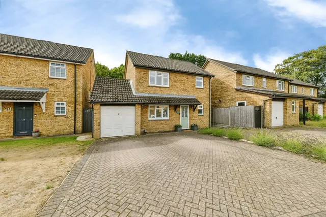 Petworth Close, Bragbury End, Stevenage, photo 1