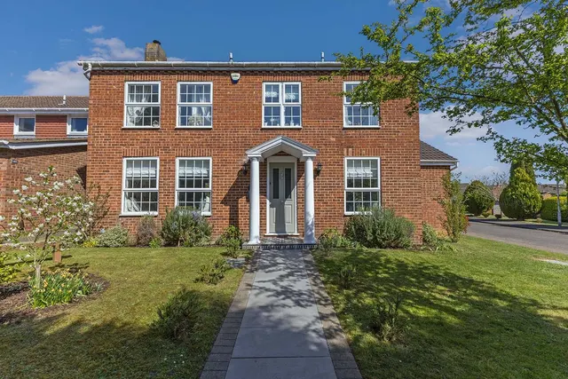 Balmoral, Cranbrook Drive, Maidenhead, Berkshire, photo 1
