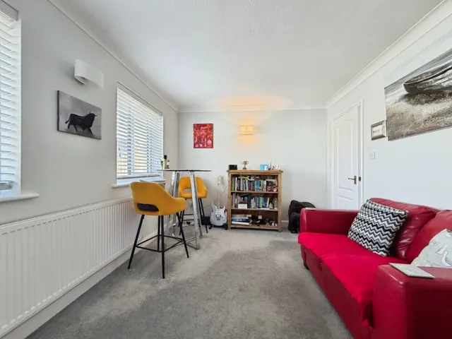 Victoria Road, Hythe, CT21, photo 3