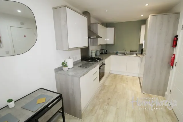 Groveley Lane, Northfield, B31, photo 2