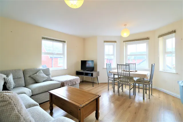 Photo 2 — Steed Crescent, Essex, Colchester, CO2 7SJ