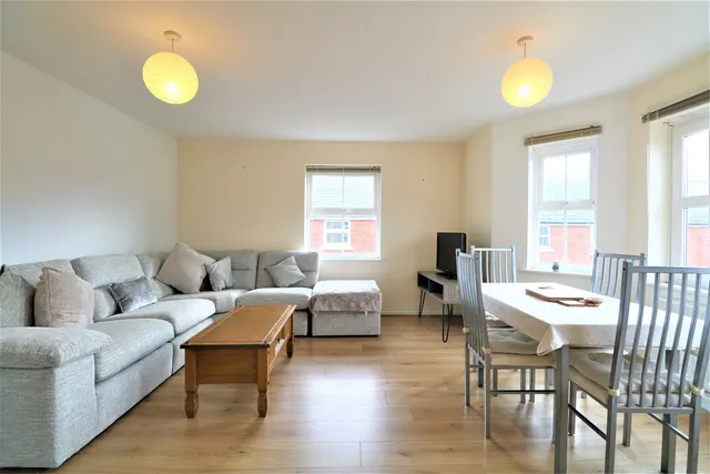 Photo 3 — Steed Crescent, Essex, Colchester, CO2 7SJ