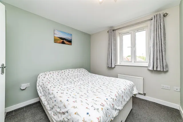 St. Catherine Road, Basingstoke, RG24, photo 3