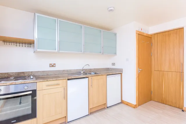 Photo 2 — Second Floor One Bedroom Flat, 150a Gunnersbury Lane, London