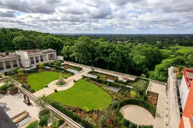 Star Garter House, Richmond Hill, TW10, photo 1