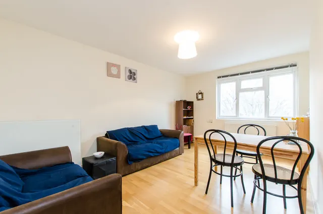 18 Royal Oak Court, Pitfield Street, London, photo 1
