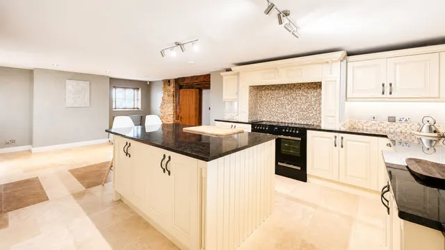 Sugar Lane, Adlington, SK10, photo 3