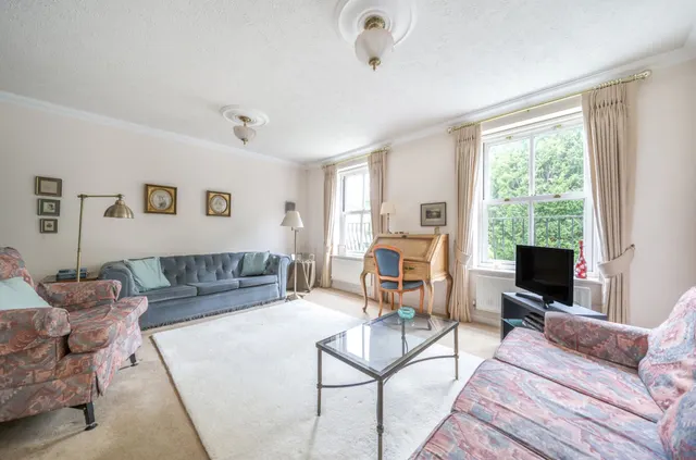 King George Gardens, Chichester, PO19, photo 2